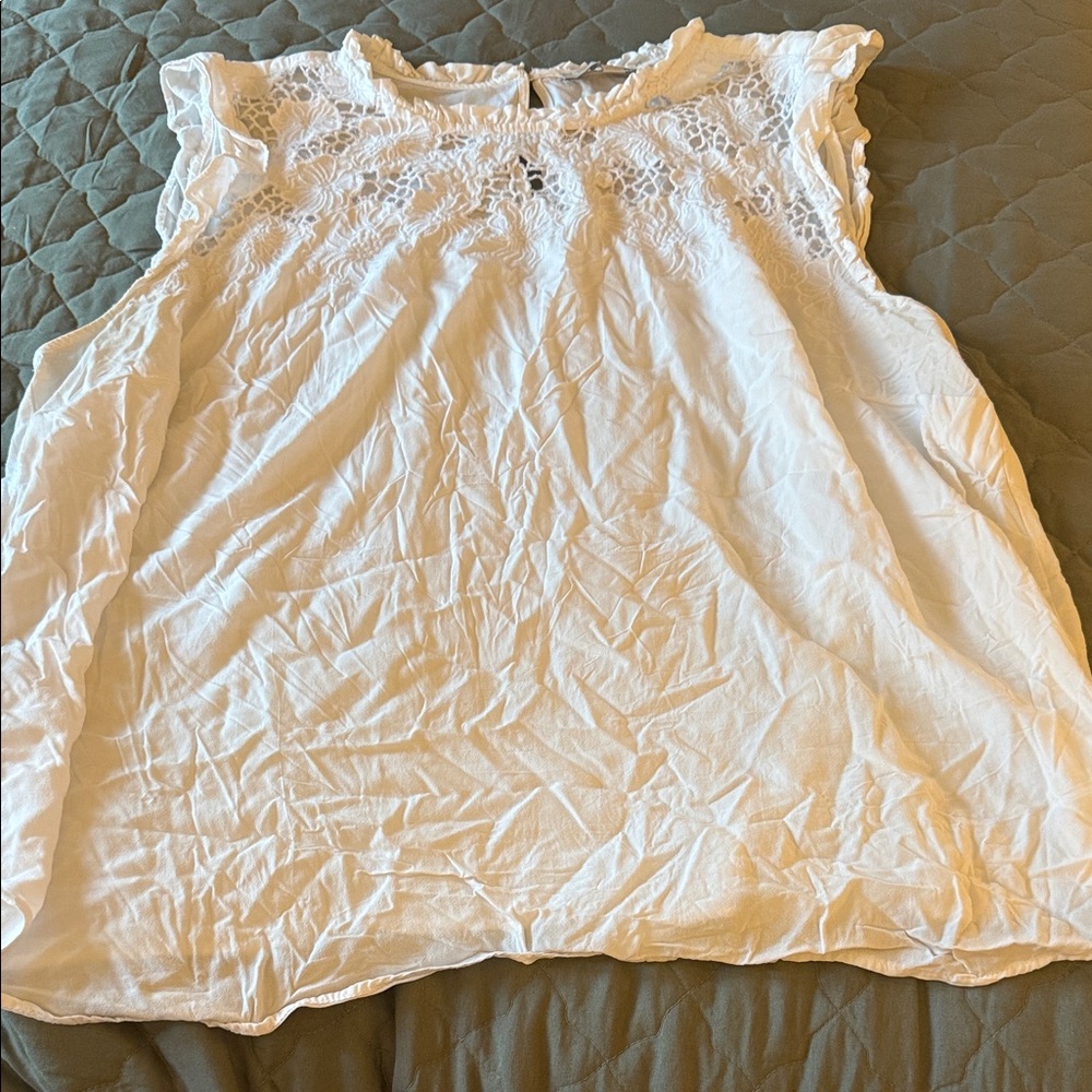 Elegant White Lace Women's Top
